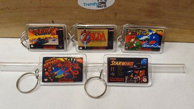 ''Mini OVP'' Schlüsselanhänger f. Nintendo* Fans. SNES* Edition. Retro Geschenk