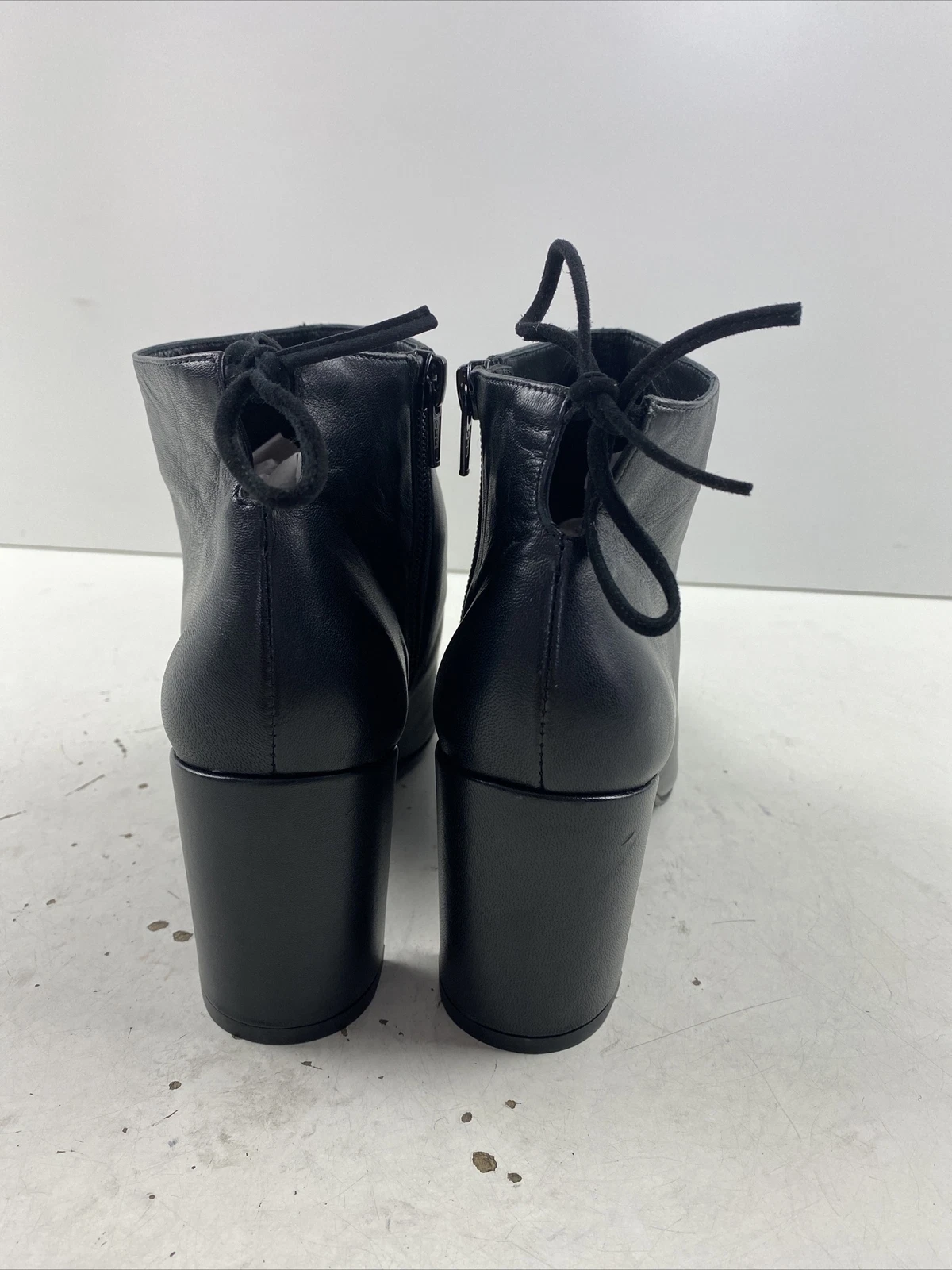 Stuart Weitzman Black Leather Pointed Toe Side Zip Block Heel Ankle Boots 7.5