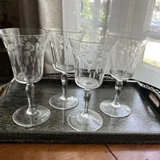 Set Of 3 Beautiful Vintage Iced Tea Glasses Water Goblets Etched Dots & Leaves