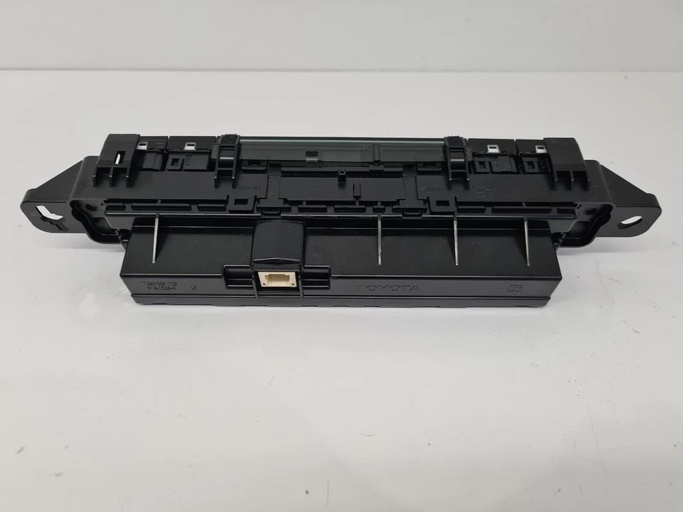 TOYOTA PRIUS Mk4 XW50 2015-2021 Heater/Aircon Controller 5590047231 - Image 2 of 4