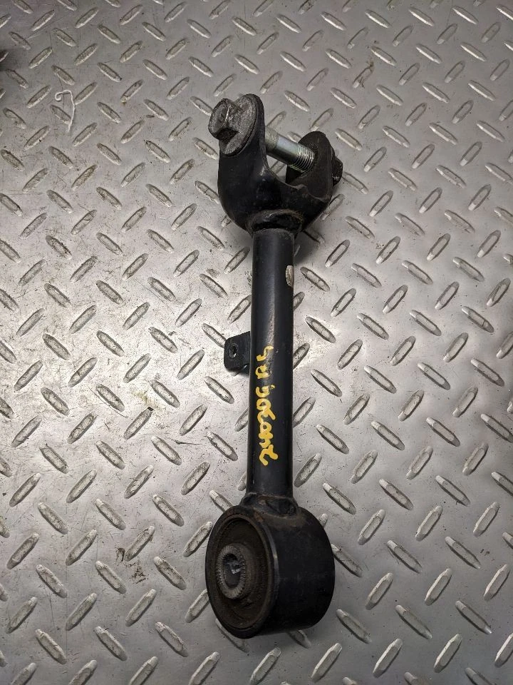 Lexus IS250 IS350 2014-2020 suspensión trasera lado izquierdo buje husillo nudillo 1177846 Foto 3 de 4