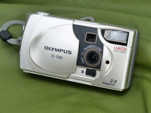#1812 Olympus CAMEDIA C-120 Digital Point & Shoot Camera - Picture 2 of 11