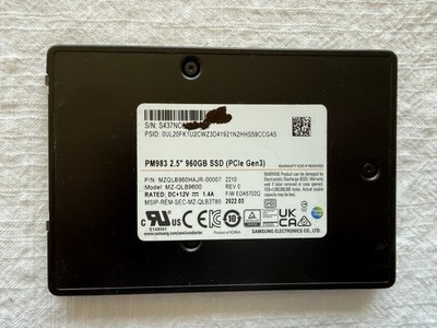 Samsung PM983 960GB 2.5'' NVMe PCIe Gen 3 SSD U.2 MZ-QLB9600 MZQLB960HAJR-00007