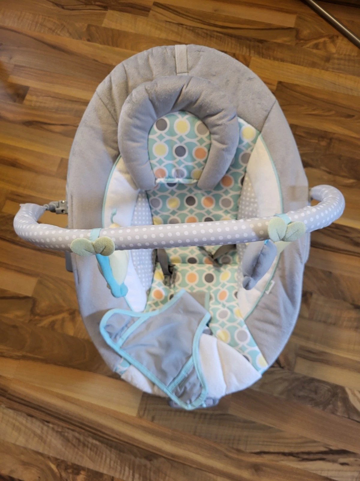 Ingenuity baby Cradling Bouncer - Morrison
Opens in a new window or tab