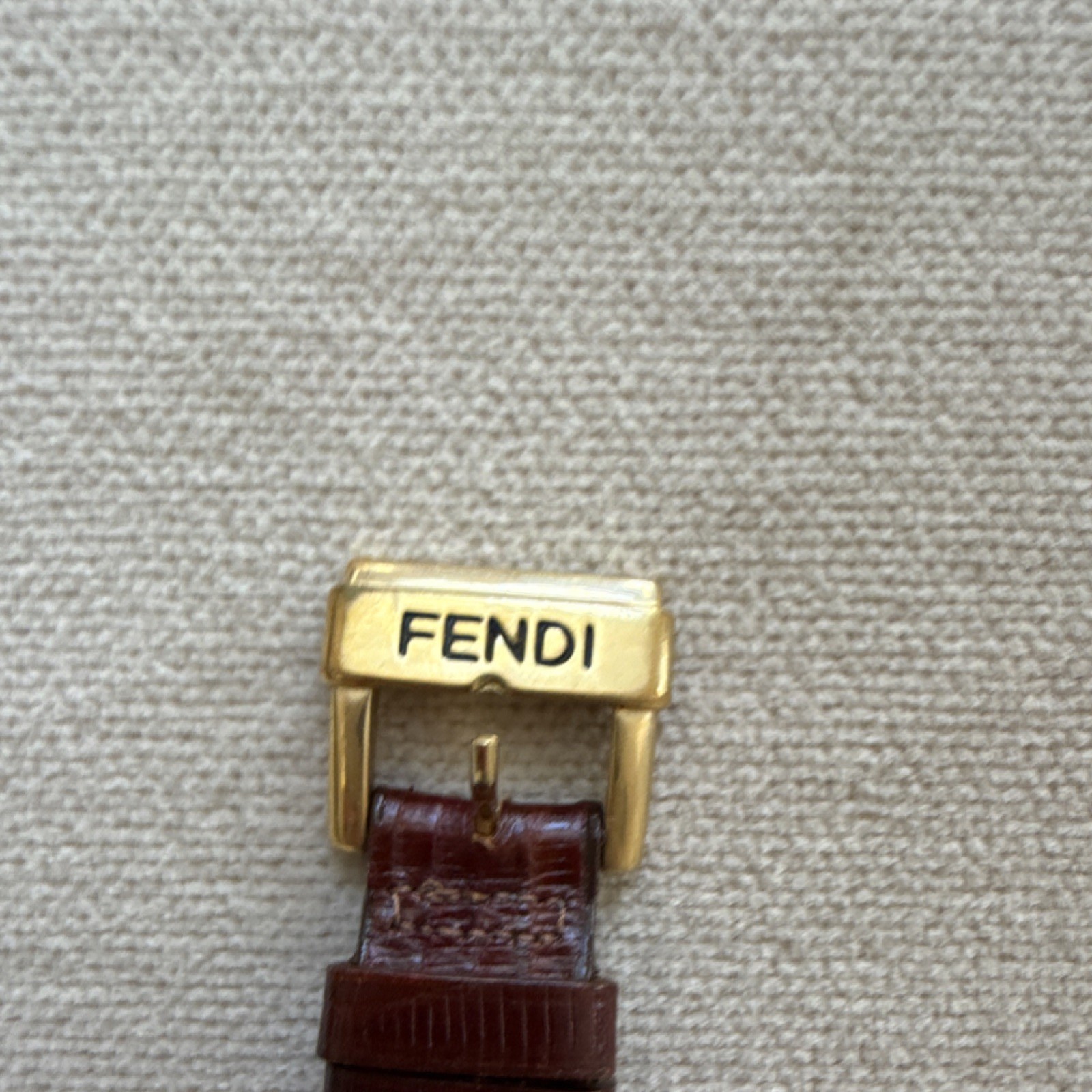 Fendi 400 G Gold Tone Brown Leather Water-Resistant Analog Women's Wristwatch thumbnail 4