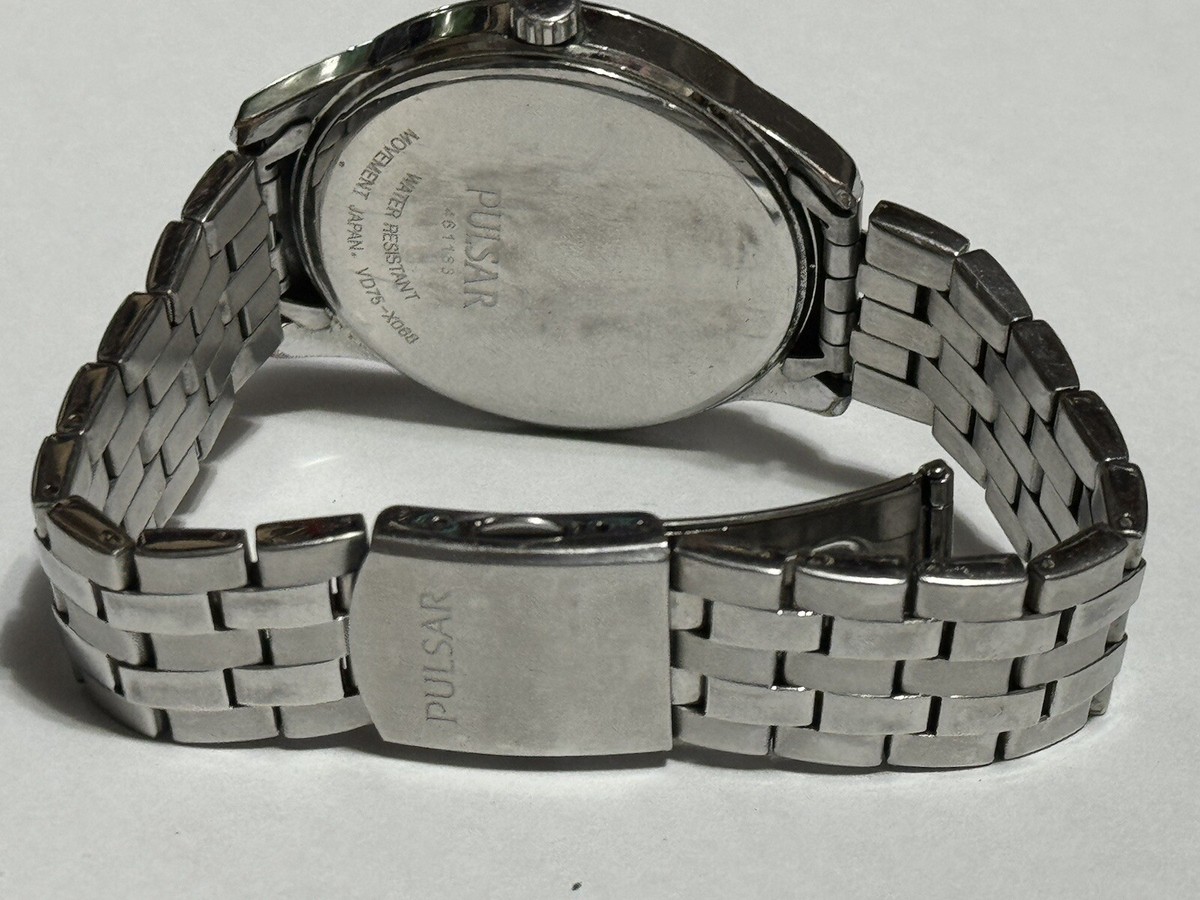 PULSAR（by SEIKO） Pulsar by Seiko Men's Stainless Steel White Dial 42mm Watch