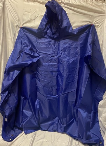 Rain Poncho, One Size, With Front Pocket & Carrying bag, NEW!(No Bx)