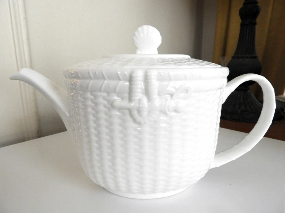 Wedgwood China NANTUCKET Teapot Tea Pot Made in England MINT