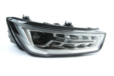 AUDI A1 8X Scheinwerfer vorne rechts LHD 8XA941044 NEU
