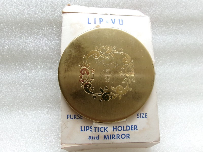 Vintage Lipstick Holder Flip Up Round Mirror LIP-VU Original Label Gold Tone