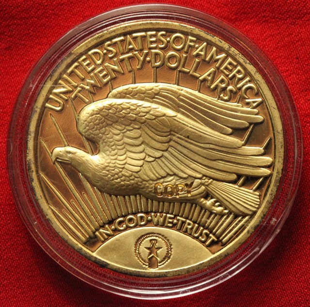 1933 Us Double Eagle Walking Liberty 20 Gold Plated Proof Copy Coin 147