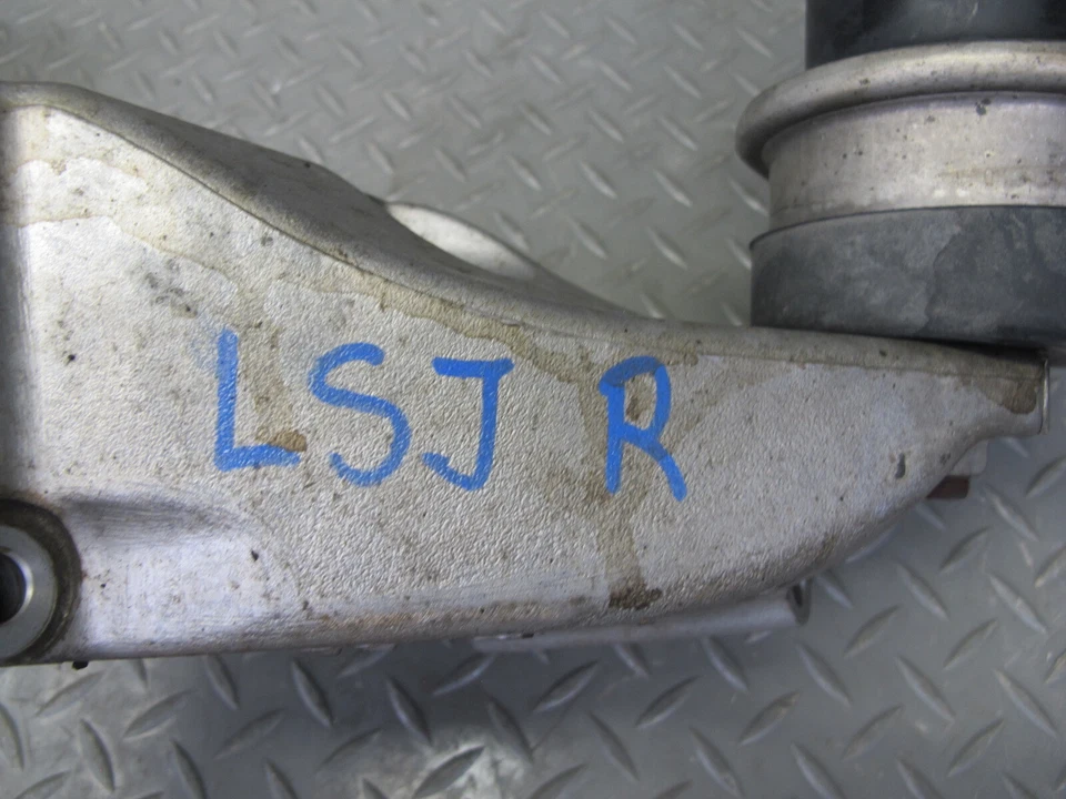 08-17 LEXUS UVF46 LS600h 2URFSE JUEGO DE 2 SOPORTE DE MONTAJE DE MOTOR OEM Foto 2 de 4