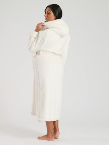 Loungeable Womens Cream Chunky Sherpa Fleece Hooded Midaxi Robe - Picture 3 of 5