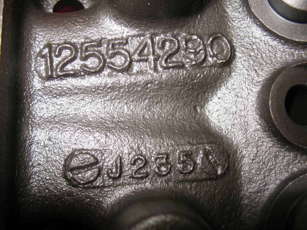 CHEVROLET 350 LT-1 CAST IRON REVERSE FLOW COOLING HEAD