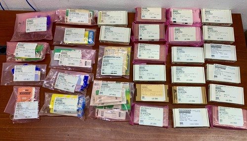 Großhandel Sortiert Elektronische Komponenten Posten Kondensatoren Widerstände Steckverbinder ICs