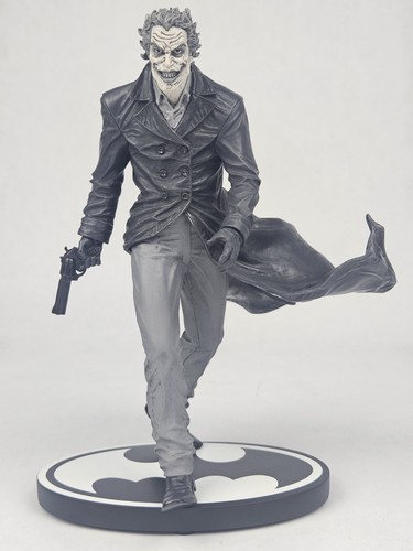 Batman Black & White DC Direct JOKER STATUE by Lee Bermejo MIB Limited EDITION! - Picture 16 of 16