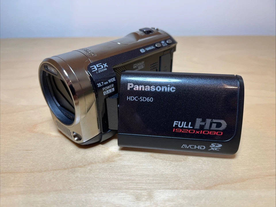 Panasonic HDC-SD60 Video Camera Camcorder 25x Lens, 5.0mp, Full 1080P HD OIS X60 - Image 2 of 4