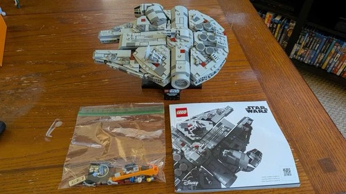 LEGO Star Wars Millennium Falcon Starship Collection 25th Anniversary 75375