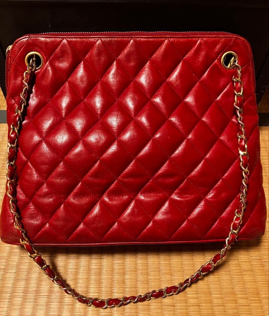 CHANEL Vintage Matelassé Chain Shoulder Bag 31RUE Tote Bag Red Gold hardware