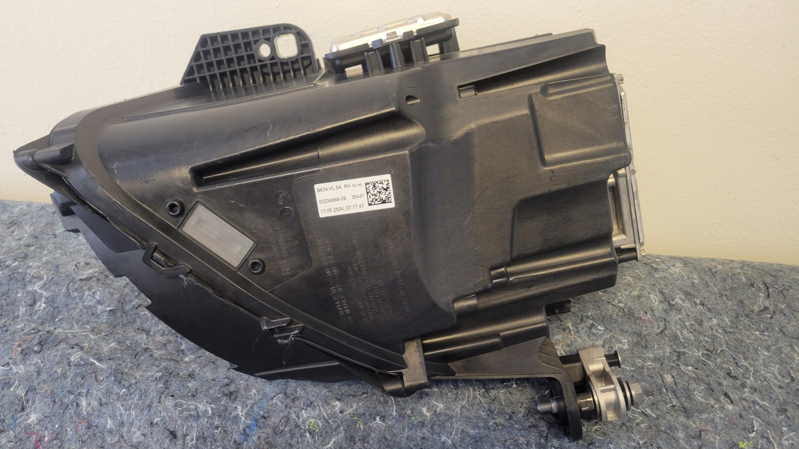 Bentley Continental 2019-2023 Front Right Headlight