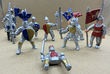 Safari Ltd Plastic Medieval Knights Figures - Lot of 8 Soldiers  1 Horse
