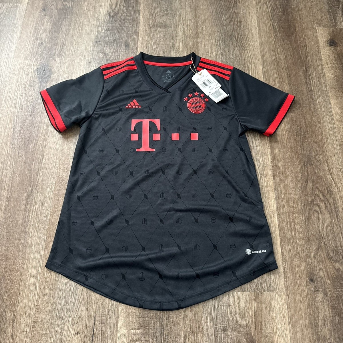 New Women's Adidas M FC Bayern Munich Soccer Jersey $80 Black Red