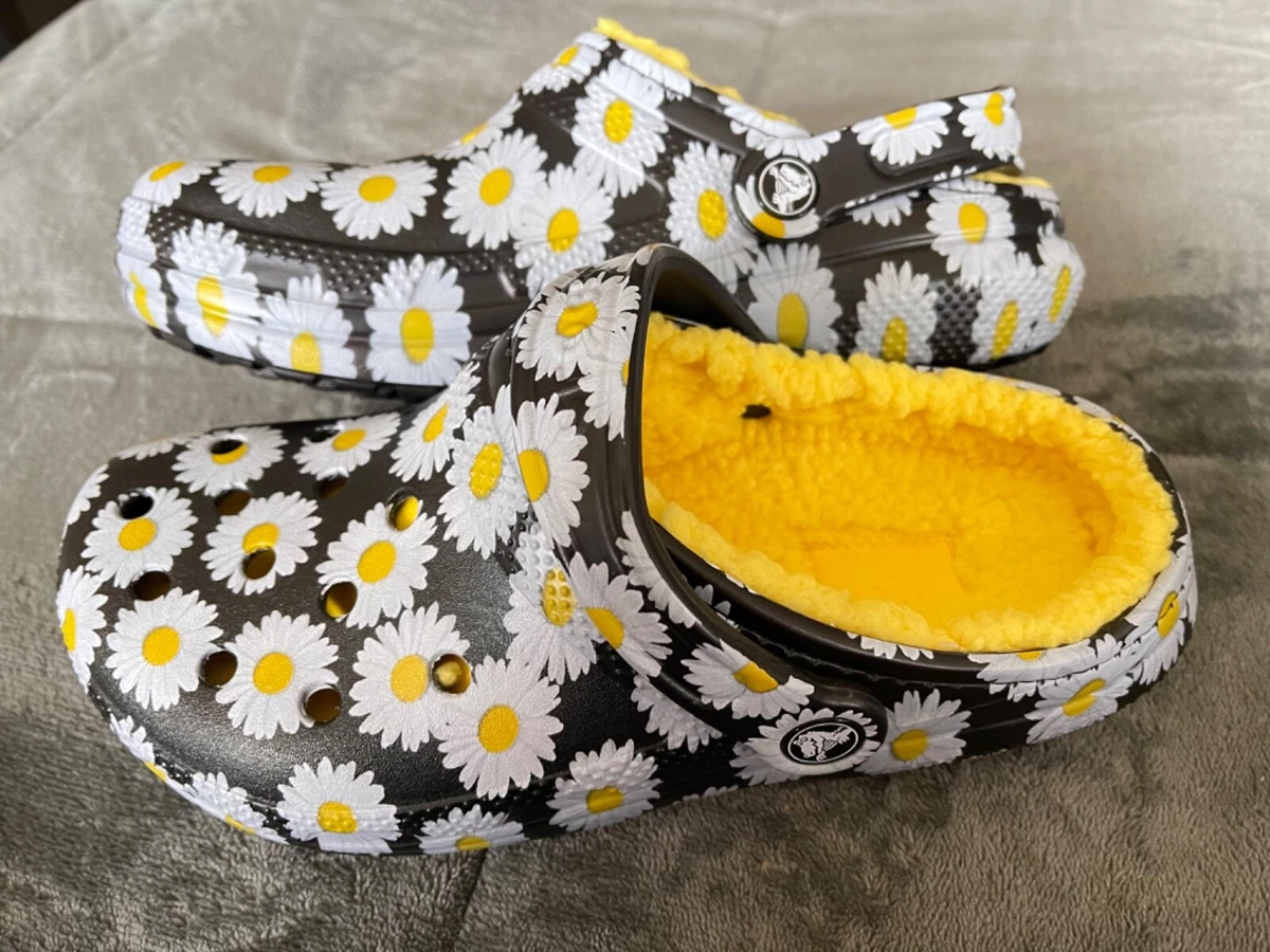 Daisy crocs discount