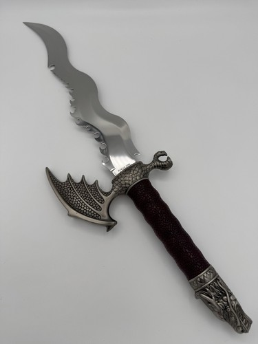 Taiwanese Tomahawk Flying Dragon Gargoyle Dagger Sword w/ Genuine Display Stand - Picture 3 of 7