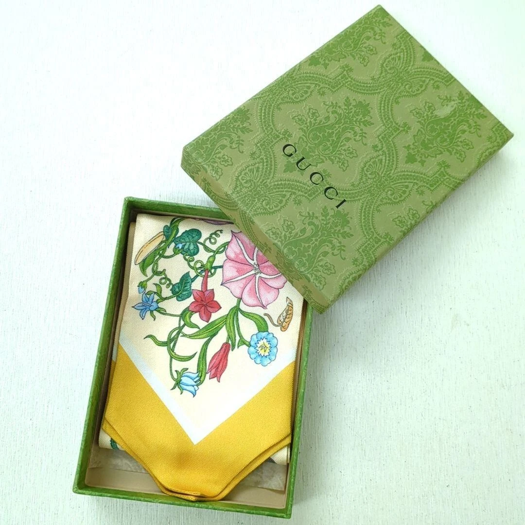 Foulard GUCCI tissu authentique mode fleurie soie jaune