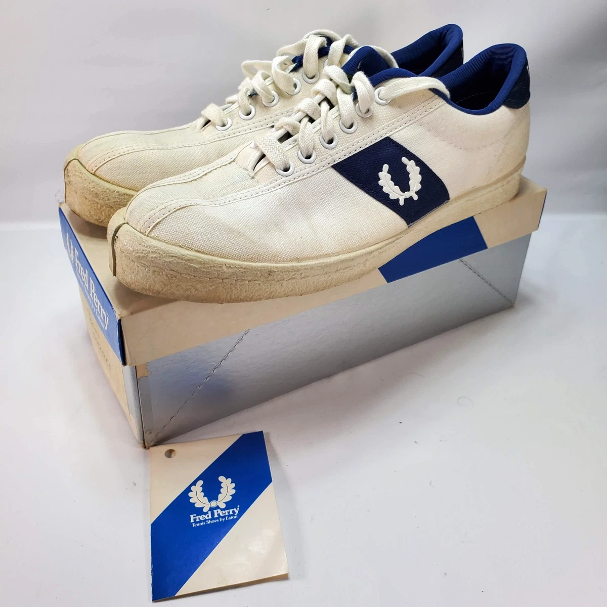 Sneaker Donna DOGO Perry - Scarpe Vegan Grigie Con Design Gatto "The Many Faces Of A Cat" - Comode Ed Ecologiche