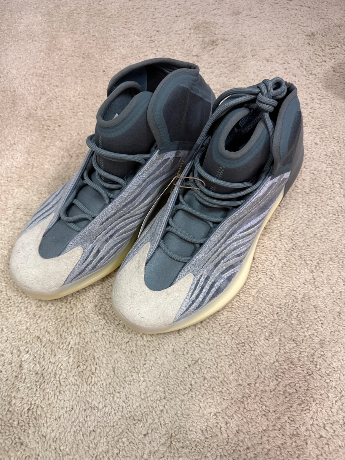 Adidas Yeezy Quantum Mono Carbon taglia 14