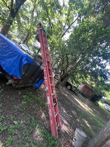 V grove  24 ft Fiberglass ladder 