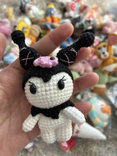 Kuromi Hello Kitty portachiavi fatto a mano all'uncinetto borsa ciondolo regalo festa nuovo