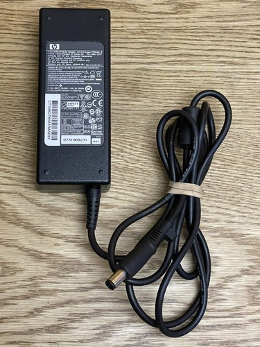 HP 608428-001 Laptop Ladegerät Netzteil AC Adapter schwarz 19V 4,74A kompakt