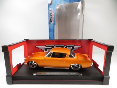 1:18 Maisto 1953 Studebaker Starliner orange Pro Roadz