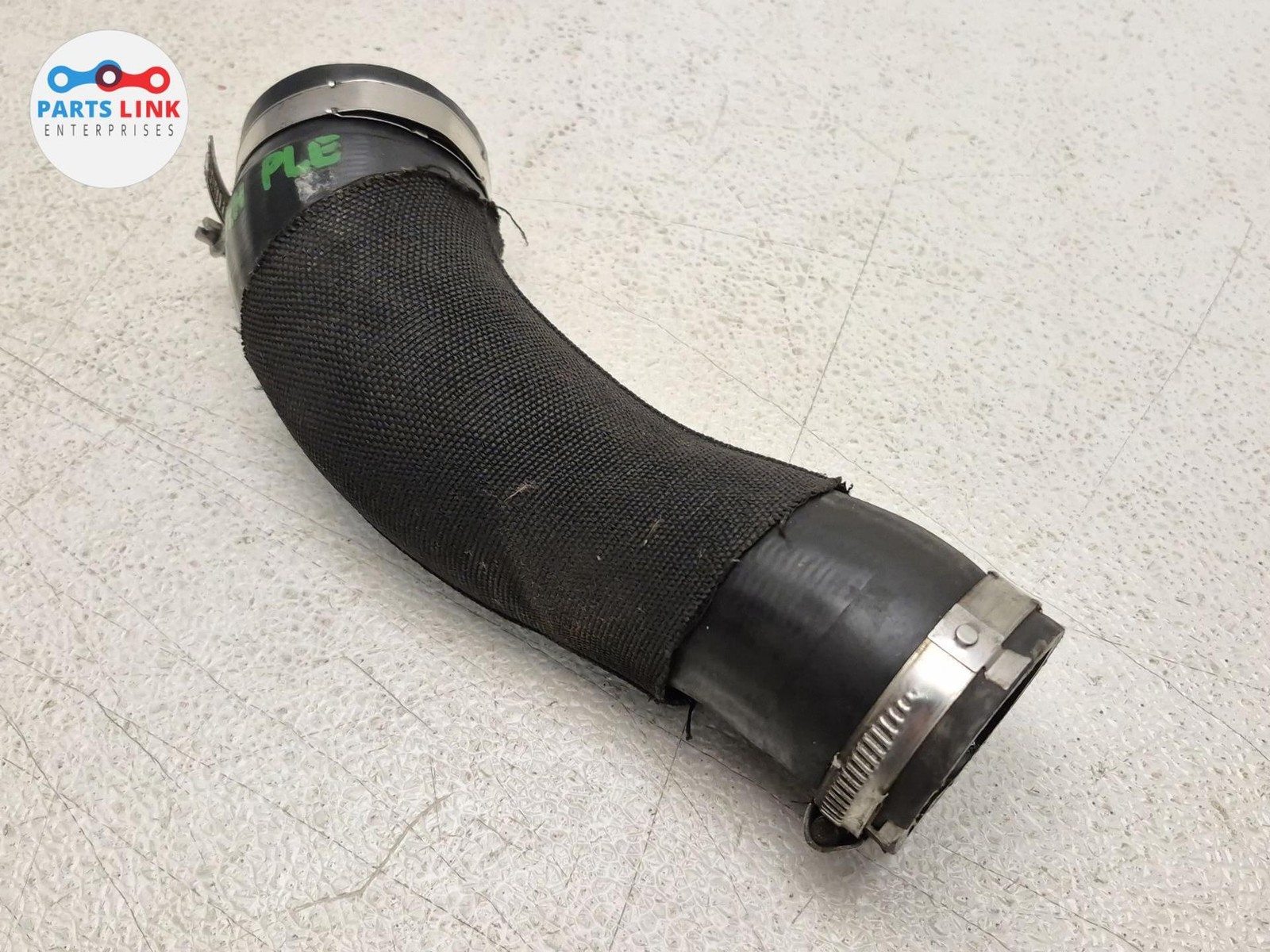 2016-20 BENTLEY BENTAYGA RIGHT AIR PIPE TURBO INTERCOOLER SHORT LINE 6L 4L 636