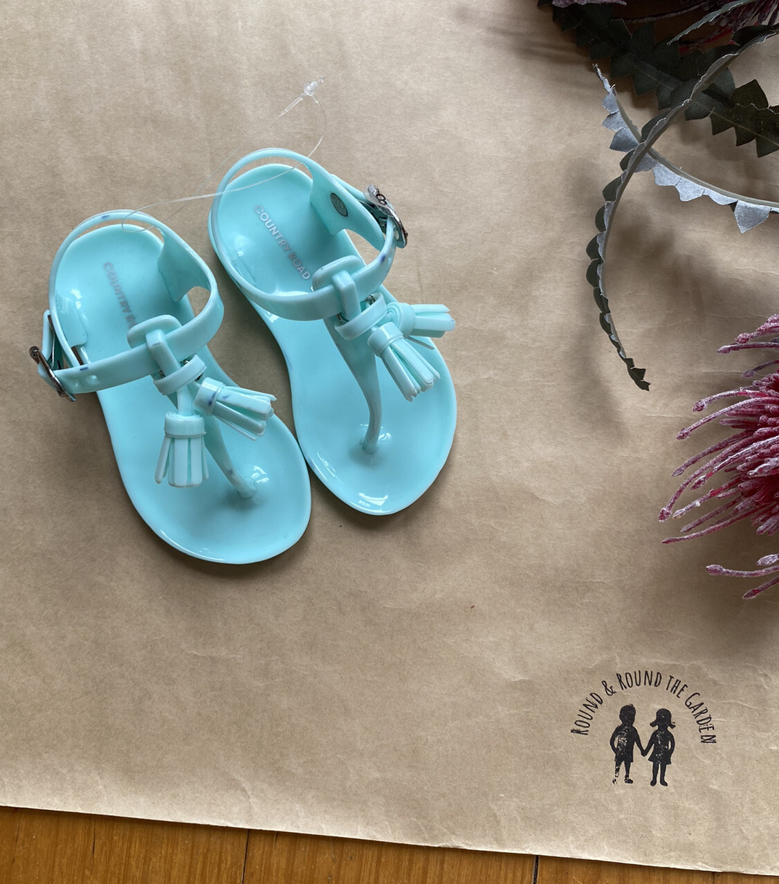 country road jelly sandals