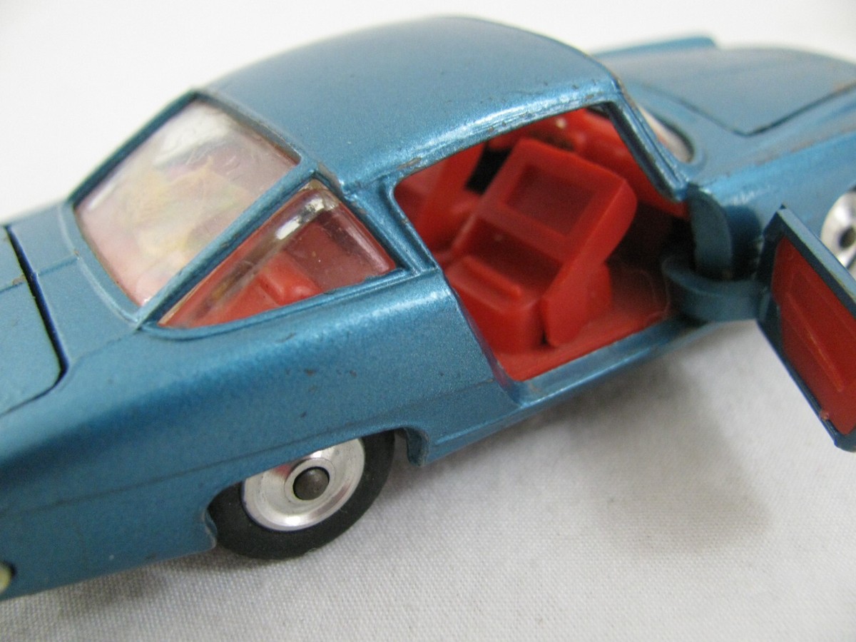 ミニカー　コーギートイズ　corgi toys L6.4 クライスラー　V8 Vintage Corgi Toys GHIA L6.4 With Chrysler V8 Engine This