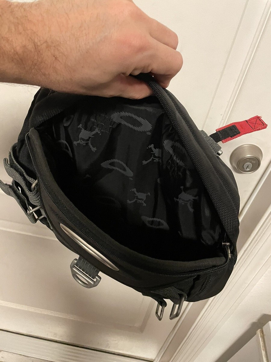 Oakley AP Tactical Roller Bag Clip RARE | eBay