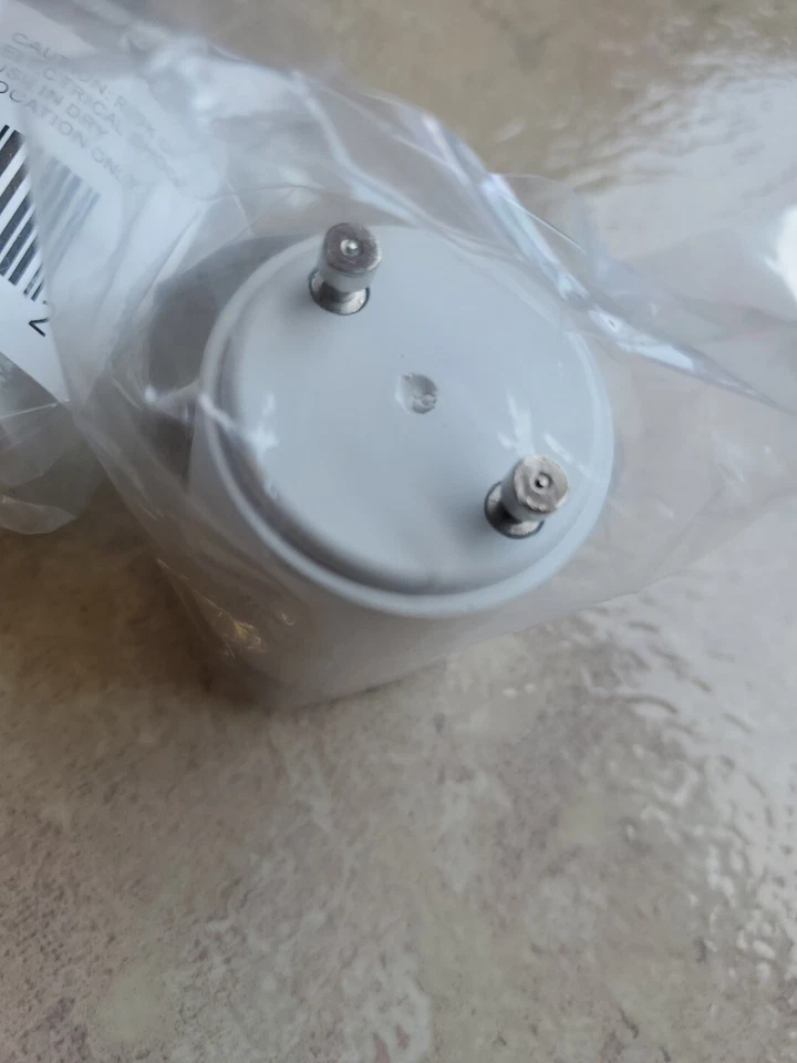 2 PACK Newhouse GU24 To Standard E26 / E27 Base Light Bulb Socket Adapter A2426E - Image 4 of 4