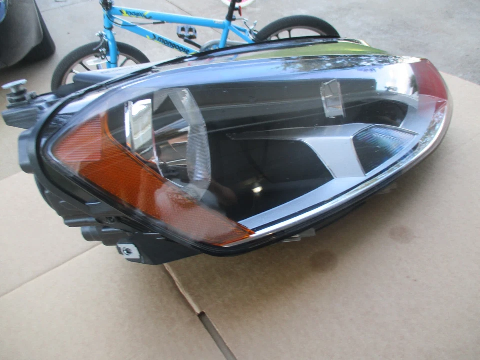 FARO DERECHO PASAJERO AFTERMARKET PARA VOLKSWAGEN GOLF 2015 2016 2017 Foto 2 de 4