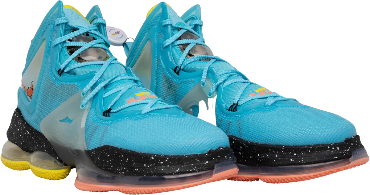 Preços baixos em Nike LeBron 19 Christmas | eBay