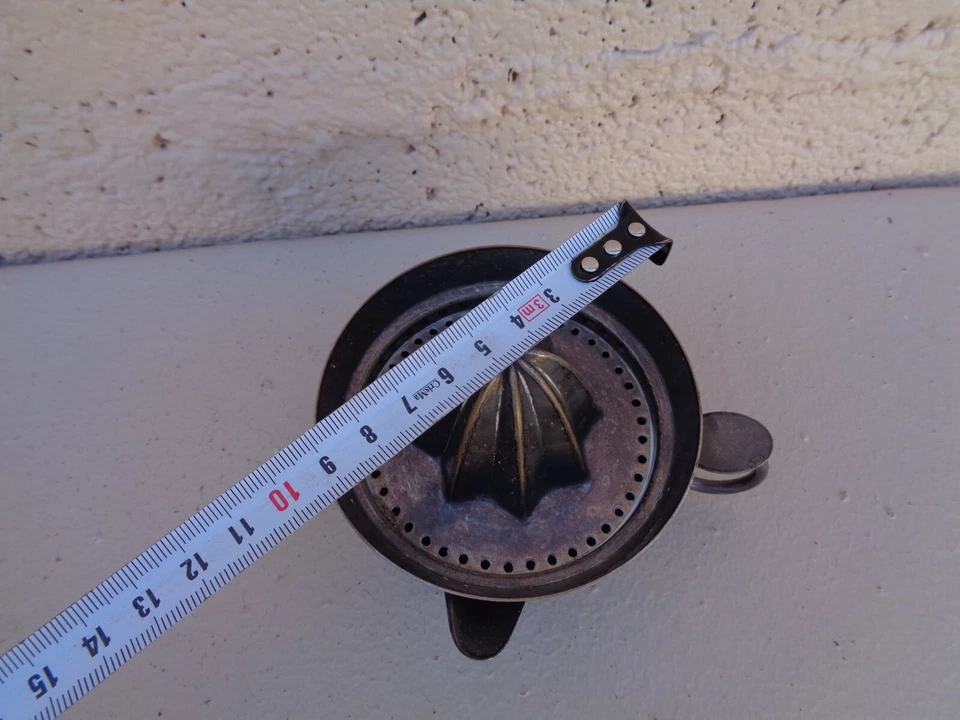 Ancien petit Presse agrume en Métal Argenté - Photo 3/4