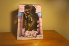 Action Figur - Tomb Raider Lara Croft in wet ...