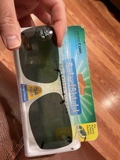 Solar Shield Polarized Clip On 54 rec F Black Frameless Sunglasses