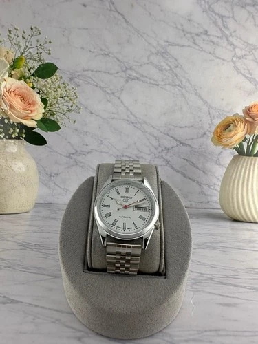 Vintage Seiko 5 Automatic 7009A 17 Jewels D/D Japan made Man's Wrist Watch