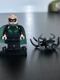 lego marvel minifigure Hela from 2017 Thor Ragnarok set 76084