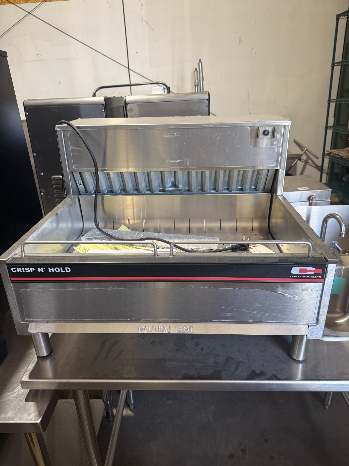 Carter-Hoffmann CNH28 28 1/8" Crisp 'N Hold Countertop Fried Food Warmer - 208v