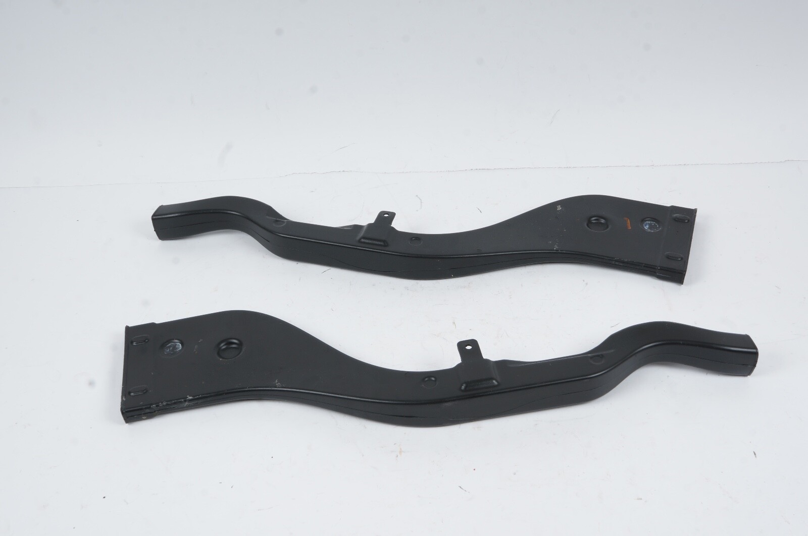 BENTLEY MULSANNE O/S B PILLAR - PART NUMBER 3Y5819830B  3Y5819830B