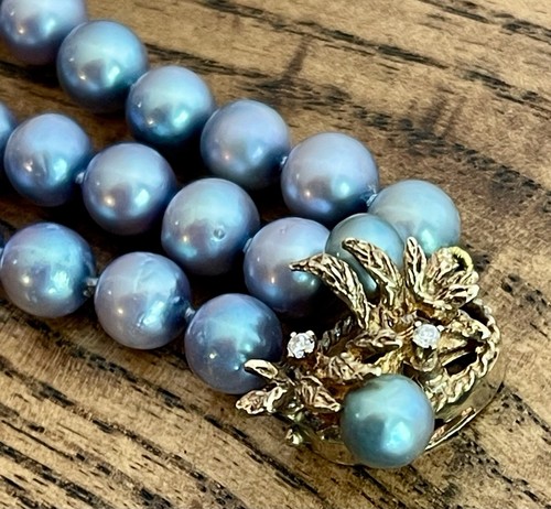 Vintage Three Strand Blue Peacock Pearl Necklace with 14K Gold & Diamond Clasp - Picture 8 of 13